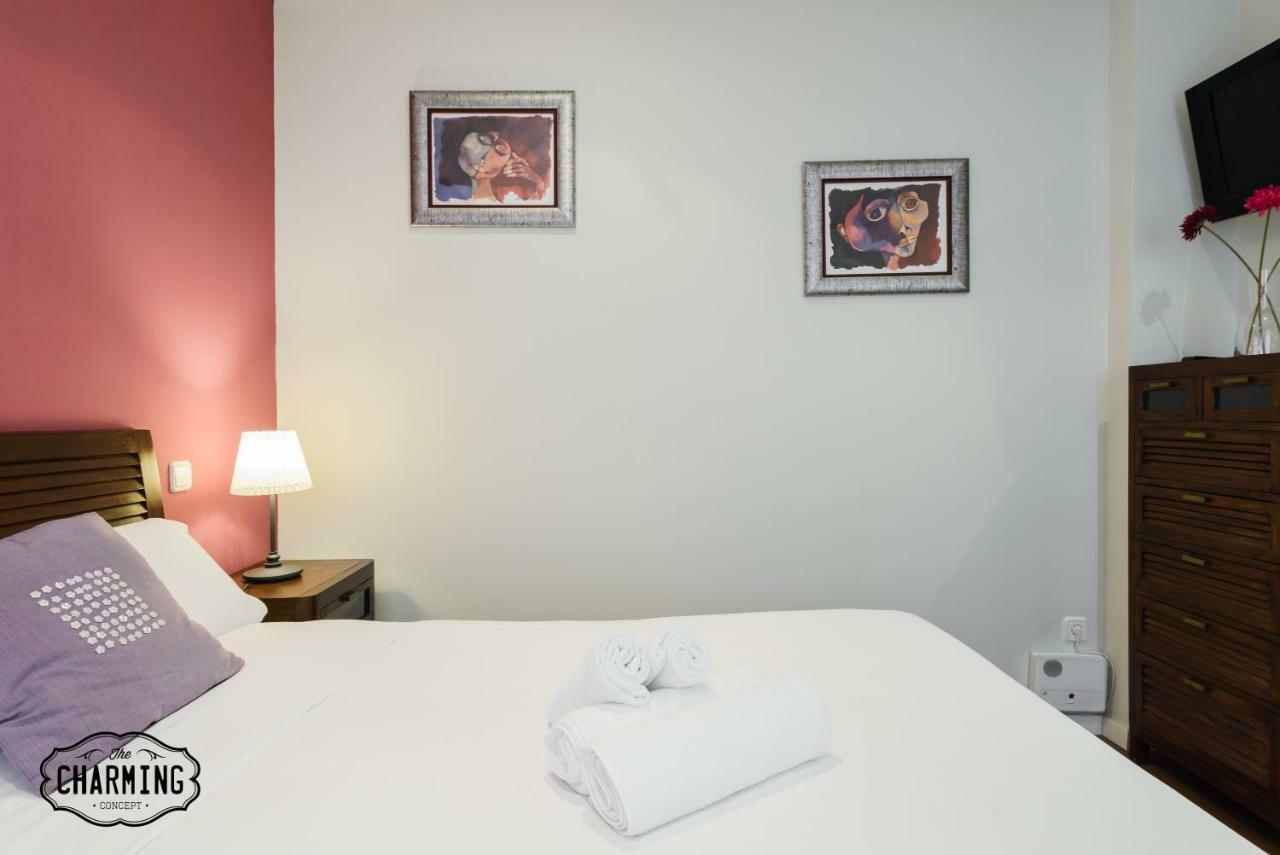 Appartamento Charming Retiro Madrid Esterno foto